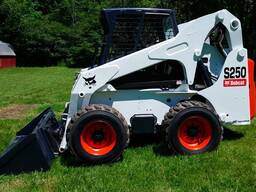 Аренда мини-погрузчика BobCat S250