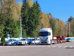 Аренда низкорамного раздвижного трала, перевозка негабаритов и спецтехники