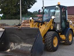 Caterpillar 906M