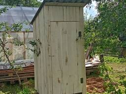 Дачный уличный туалет. Деревянный туалет