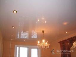 Глянцевые натяжные потолки