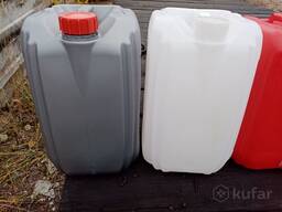 Канистры пластиковые