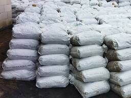 Конский, куриный, торф верховой и низинный.