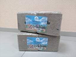 «Солимин» лизунец витаминно-минеральный с ПАТОКОЙ для КРС МРС (С ОТВЕРСТИЕМ в термоусадке