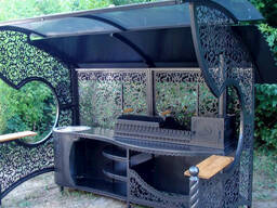 Мангал с крышей