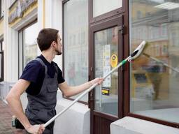 Мойка окон после ремонта (со следами строительной пыли)