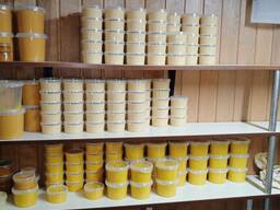 Мёд оптом и в розницу, свежий урожай 2024 г. Различные крема с ягодами с разными орехами.