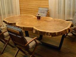 Обеденный стол