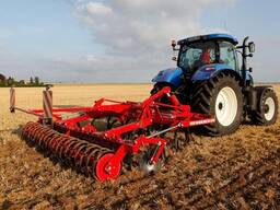 Обработка почвы трёхрядным культиватором HORSCH Terrano FX