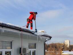 Очистка кровли от снега и наледи