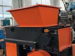 Однороторный шредер совмещенный с дробилкой в наличии
