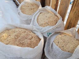 Продам кору, солому, опилки все фасовано в мешки.