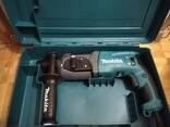 Перфоратор профессиональный 3-режимный проводной Makita SDS-plus HR 2470 в аренду - фото 3