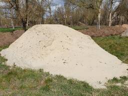 Песок речной строительный от 2 до 10 тонн.