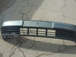 Продам бампер передний на Форд Мондео I