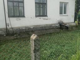 Продаю квартиру в г Кобрин 2-х комн. в 1-эт кирпичном доме на 3 кв