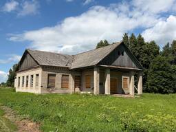 Продажа здания бывшего клуба в д. Добринево, Дзержинский р-н