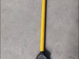 Rail turn bar rail maintenance equipment rail turner
