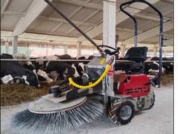 Самоходная машина для обслуживания кормового стола крупного рогатого скота МСКС