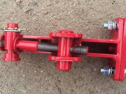 Сцепка FM-701/901/902/905 (для стойки 16 мм, винтовая регулир. в 2 плоск. )