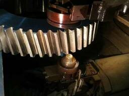 Шестерни, зубчатые колеса, шлицы.