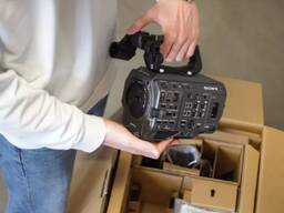 Sony PXW-FX9K XDCAM 6K полнокадровая камера с объективом 28-135 мм f/4 G OSS