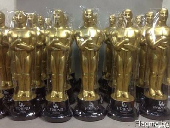 Статуэтки Оскар – украшение для праздников