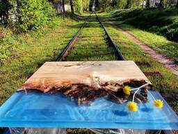 Столы и предметы интерьера из слэбов на заказ.