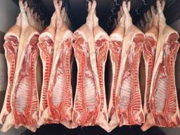 Свинина охлаждённая в полутушах 2 категория,  предприятий.