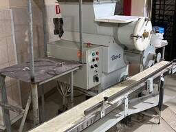 Тестоделительная машина Кузбасс 68-12М с оборудованием