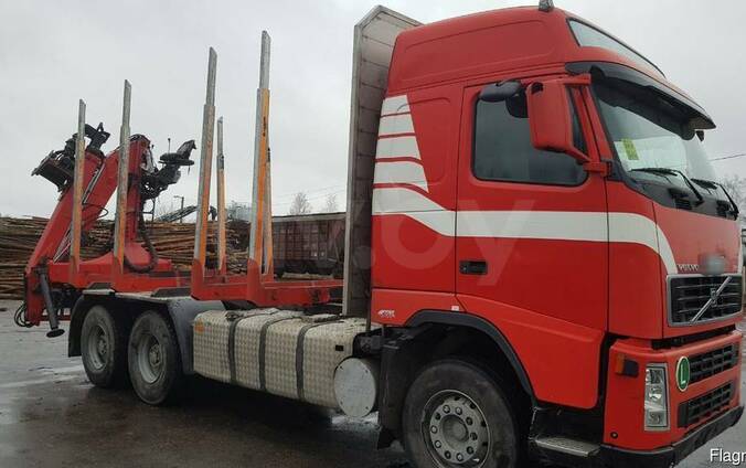 Услуги лесовоза Volvo с манипулятором