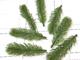 Ветки ели пластик 10см. Цвет Зеленый.
